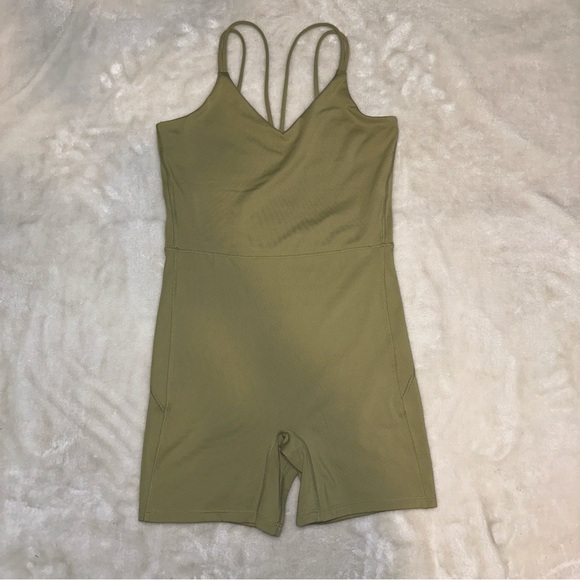 All In Motion Green One Piece Athletic Romper Jumpsuit Size Small - Picture 4 of 10